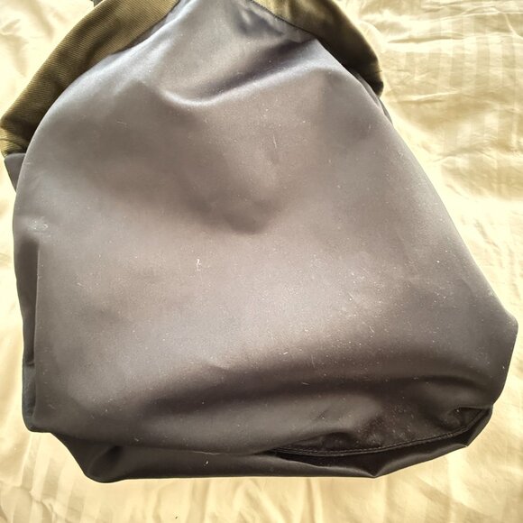 $1295 Authentic YSL Yves Saint Laurent Kahala Made in ITALY Green Canvas Totes - Picture 11 of 13